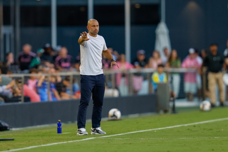 移动投注-马斯切拉诺：我们从头到尾都被对手压制，我非常痛心和担忧