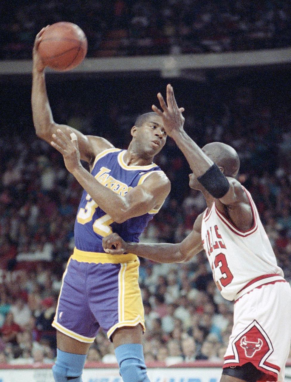 安全平台-布莱恩-肖评历史最佳首发：魔术师乔丹伯德邓肯奥尼尔