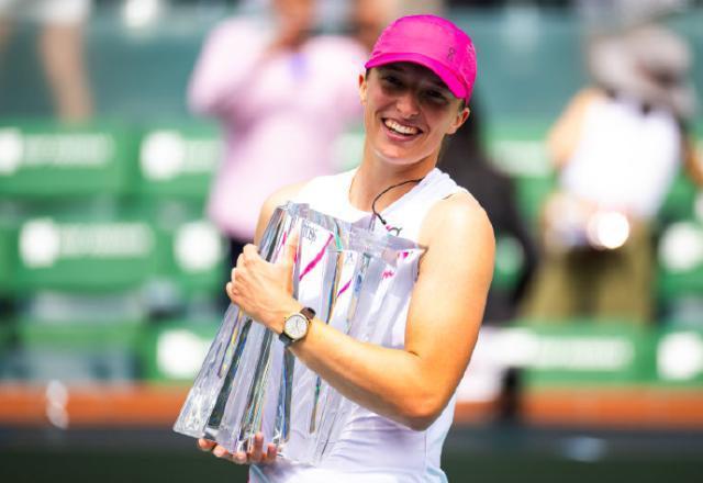 足球竞猜-斯瓦泰克重登“网球天堂” 世界第一争夺战暂时熄火