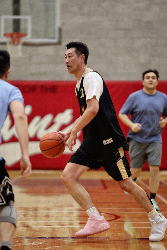 FIFA俱乐部世界杯-THE1联赛测试赛众球员上脚球鞋品牌多样|照相馆|程球_新浪体育_新浪新闻